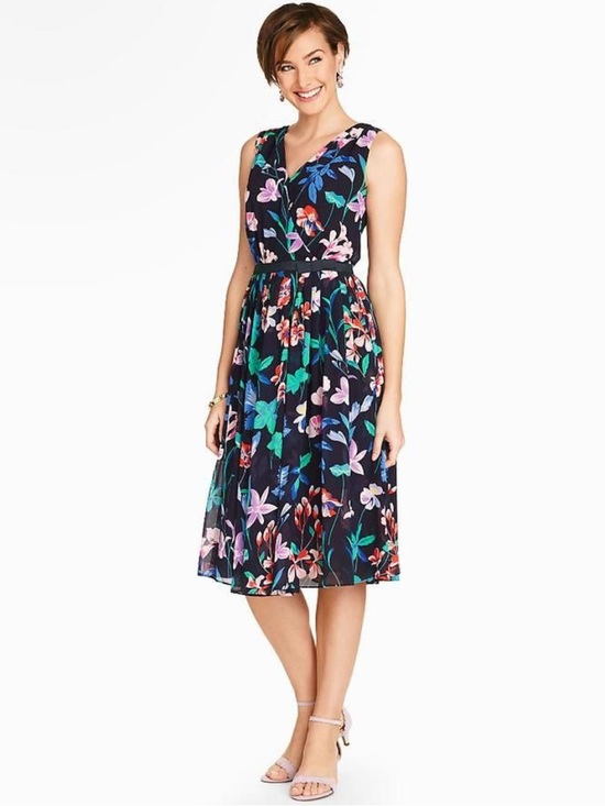 Talbots Dresses & Skirts - Talbots Navy Floral Sleeveless V-Neck Midi Dress Womens 8 size medium euc